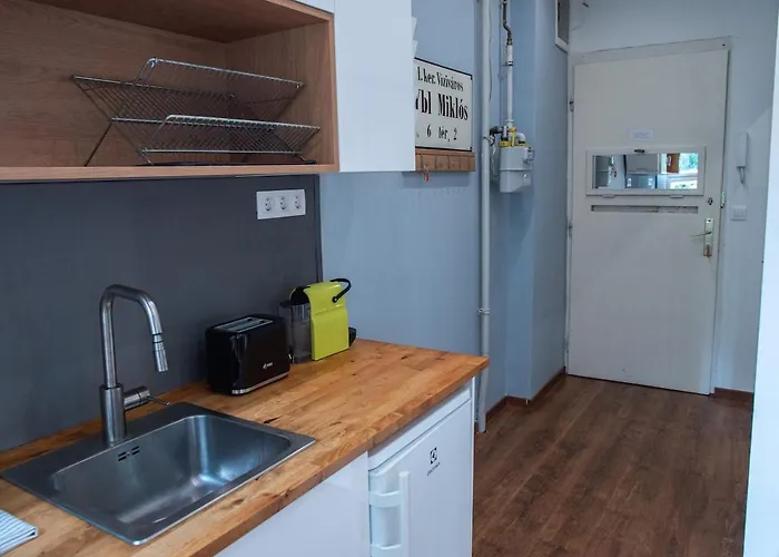 Hill Gem On Buda * Будапешт